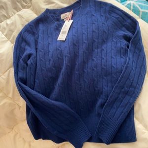 Vineyard vines cable knit blue sweater